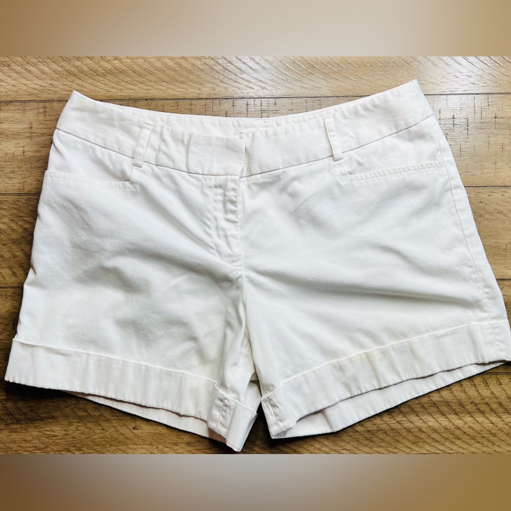 Express White Casual Shorts - Size 6